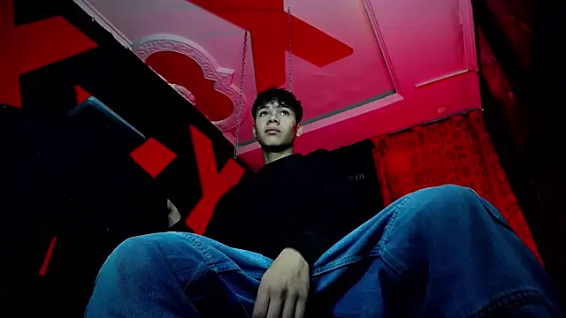 SemerHott online show from 09-19-25, 01:48