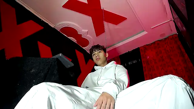 SemerHott online show from 09-27-25, 01:50