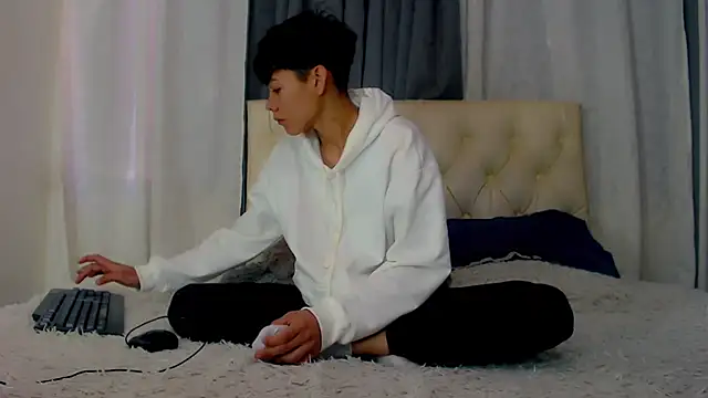 SemerHott online show from 09-17-25, 01:46