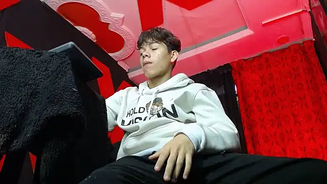 SemerHott online show from 09-22-25, 02:01