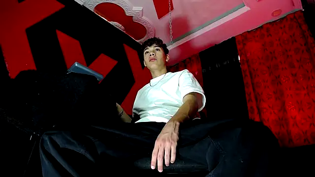 SemerHott online show from 09-29-25, 02:01