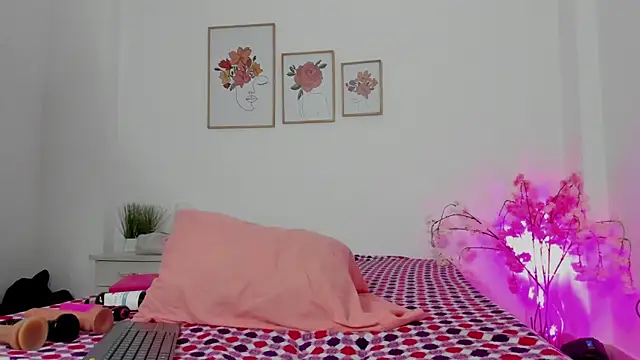 hellzel moon online show from 10-07-25, 07:04