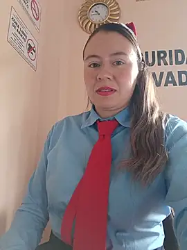 Snapshot of Hannah-colx chatting on 05-23-26, 03:44 Hannah-colx online show from 05-23-26, 03:44