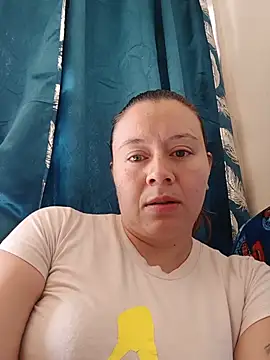 Snapshot of Hannah-colx chatting on 07-10-26, 05:46 Hannah-colx online show from 07-10-26, 05:46