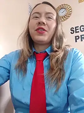 Snapshot of Hannah-colx chatting on 04-21-26, 07:09 Hannah-colx online show from 04-21-26, 07:09