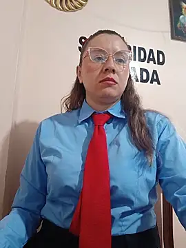 Snapshot of Hannah-colx chatting on 05-21-26, 01:08 Hannah-colx online show from 05-21-26, 01:08