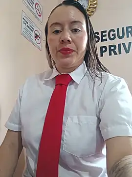 Snapshot of Hannah-colx chatting on 05-30-26, 04:34 Hannah-colx online show from 05-30-26, 04:34