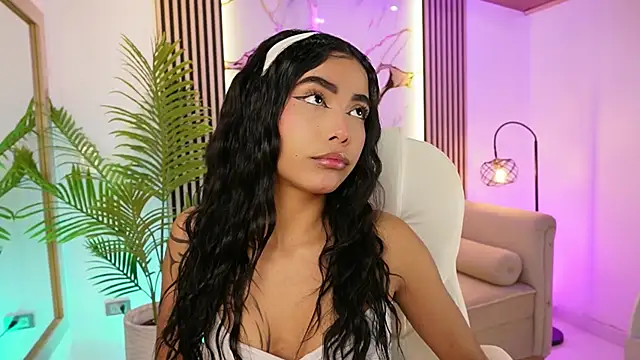 GiaNovak online show from 11-18-25, 01:03