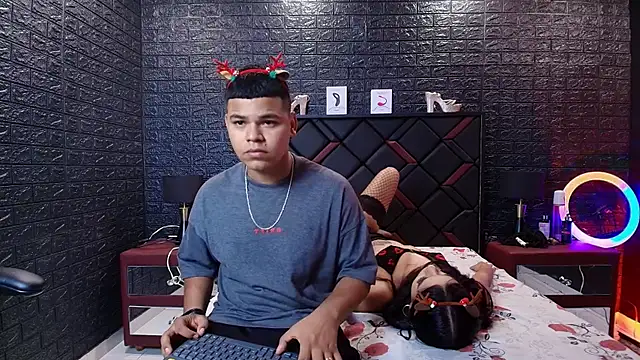 DannySamm online show from 12-17-25, 04:28