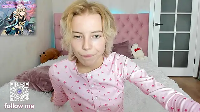 Snapshot of Pink_Lila18 chatting on 10-21-25, 09:41 Pink Lila18 online show from 10-21-25, 09:41