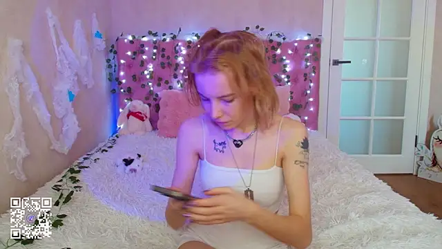 Pink Lila18 online show from 02-26-26, 03:17