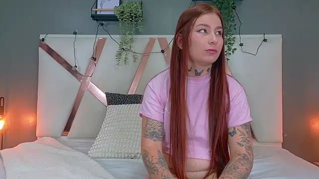 ScarlettVex   online show from 10-05-25, 12:51