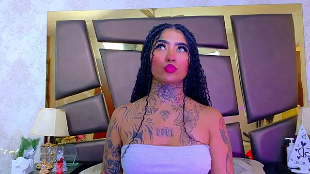 EmilieLake online show from 04-23-26, 07:37