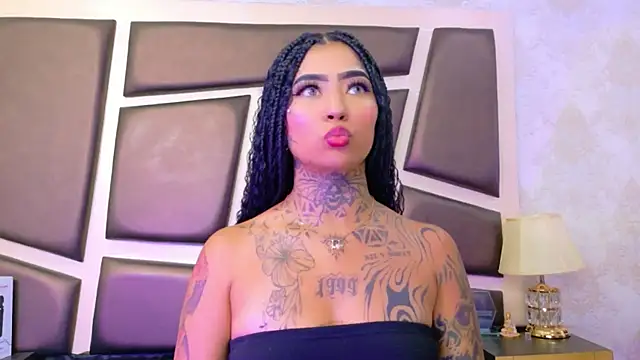 Snapshot of EmilieLake chatting on 07-01-26, 07:36 EmilieLake online show from 07-01-26, 07:36
