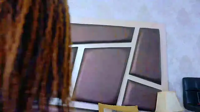 EmilieLake online show from 05-26-26, 07:56