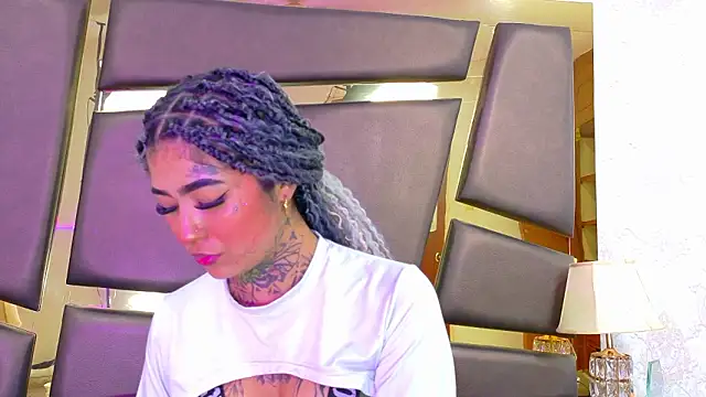 EmilieLake online show from 02-02-26, 07:35