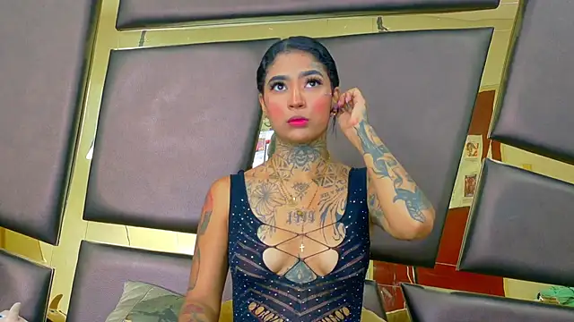 EmilieLake online show from 12-01-25, 09:15