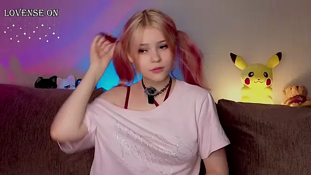 RavenKitten  online show from 06-05-26, 02:38