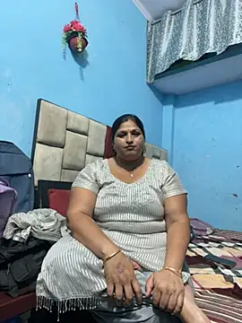 Snapshot of hotymarry chatting on 05-25-26, 07:51 hotymarry online show from 05-25-26, 07:51