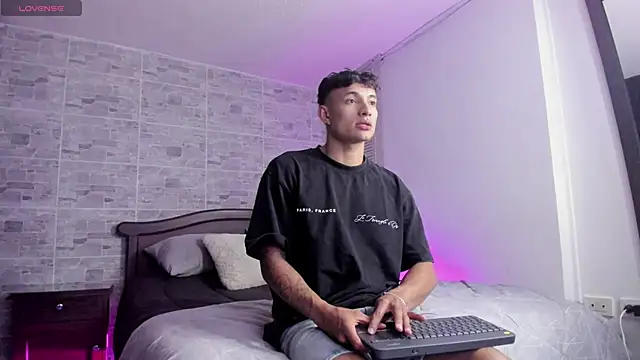 DavisFirb online show from 11-24-25, 01:05