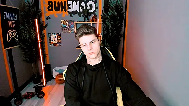 Snapshot of JackWolw chatting on 10-02-25, 12:19 JackWolw online show from 10-02-25, 12:19