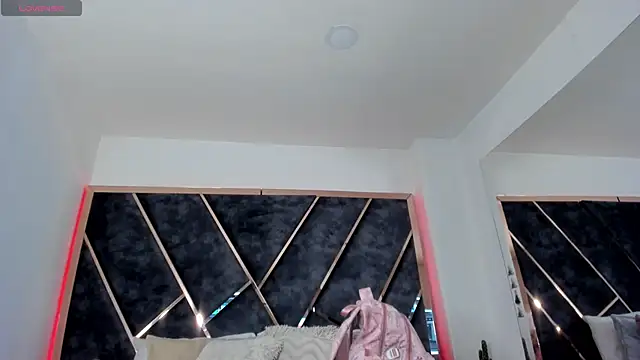 SusanaHenao online show from 03-27-26, 04:08