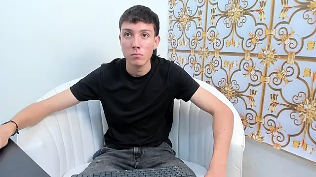 LittleDanny  online show from 12-16-25, 05:06