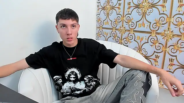 LittleDanny  online show from 01-10-26, 08:15