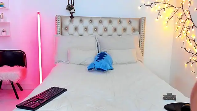 LenaStylesOA online show from 03-04-26, 01:41