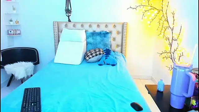 LenaStylesOA online show from 09-24-25, 08:37