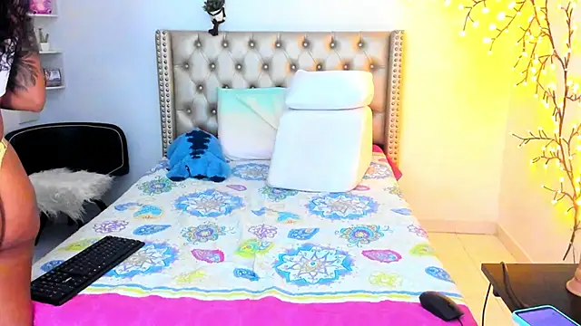 LenaStylesOA online show from 12-02-25, 01:17