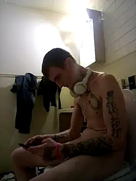 jizzyglizzy92 online show from 03-03-26, 12:23