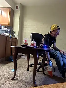 jizzyglizzy92 online show from 05-06-26, 02:43