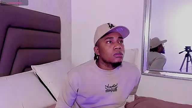 Snapshot of Duo69Sexual chatting on 10-04-25, 07:37 Duo69Sexual online show from 10-04-25, 07:37