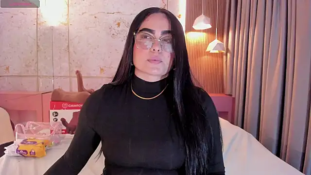 sofiiacarson online show from 06-01-26, 07:46