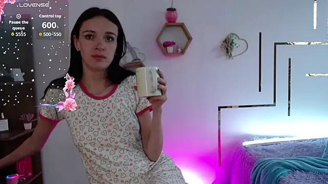 AuroraHans1 online show from 04-18-26, 01:24