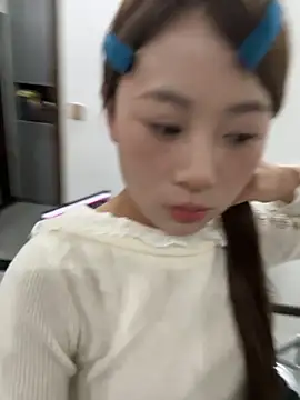 Xiaokui-04 online show from 10-31-25, 03:30