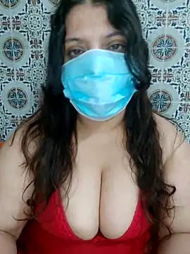 Snapshot of Hot-lino chatting on 06-03-26, 01:06 Hot-lino online show from 06-03-26, 01:06