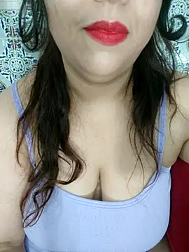 Snapshot of Hot-lino chatting on 07-05-26, 04:19 Hot-lino online show from 07-05-26, 04:19