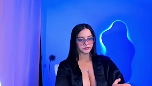 val ferrer online show from 10-07-25, 02:45