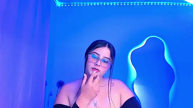 val ferrer online show from 10-04-25, 04:47