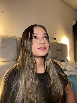 AnnyLopezzz  online show from 05-05-26, 06:05