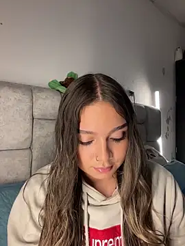 AnnyLopezzz  online show from 06-11-26, 05:15