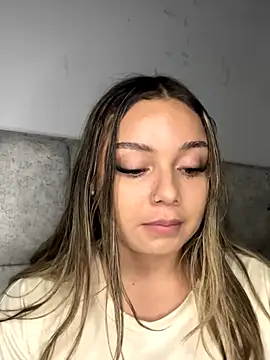 AnnyLopezzz  online show from 09-19-25, 07:18