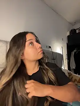 AnnyLopezzz  online show from 05-17-26, 02:22