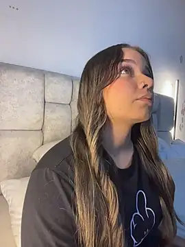 AnnyLopezzz  online show from 04-11-26, 05:37