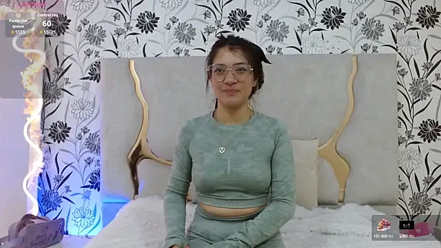 Hanaa tay online show from 09-19-25, 11:36