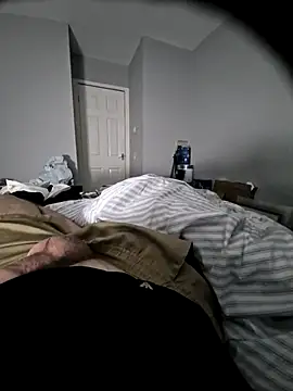 Snapshot of georddie chatting on 09-29-25, 04:19 georddie online show from 09-29-25, 04:19