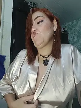 MayaLuna1 online show from 12-17-25, 03:28