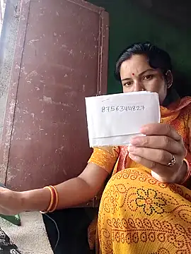 Idhika Handoo online show from 09-18-25, 05:54